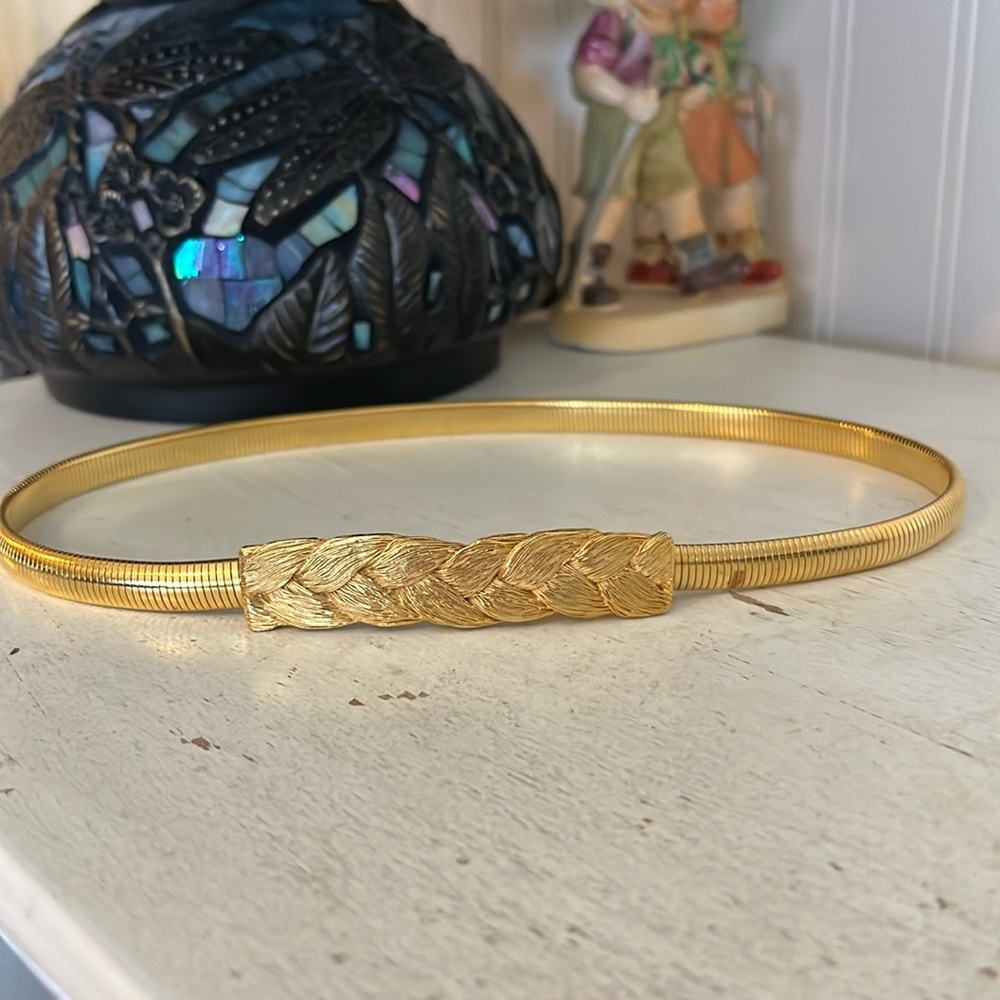 Vintage Accessocraft NYC gold omega belt 26” - 28”